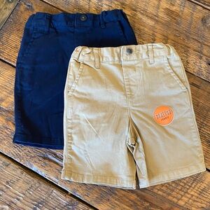 Duo of boys Khaki shorts. New with tags. Size 4T.